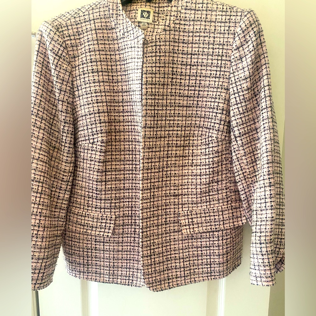 Anne Klein Pink Tweed Suit Jacket, Size 12.